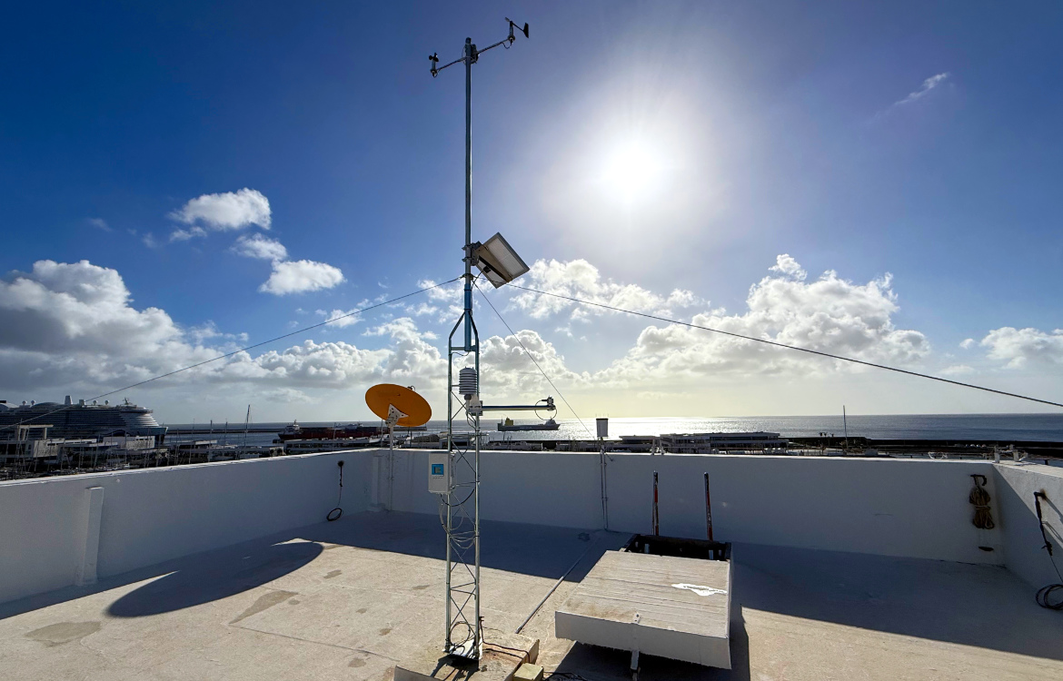 Darrera installs a high-performance 3R AWS100 weather station at the Canary Islands Maritime-Fisheries Vocational Training Institute