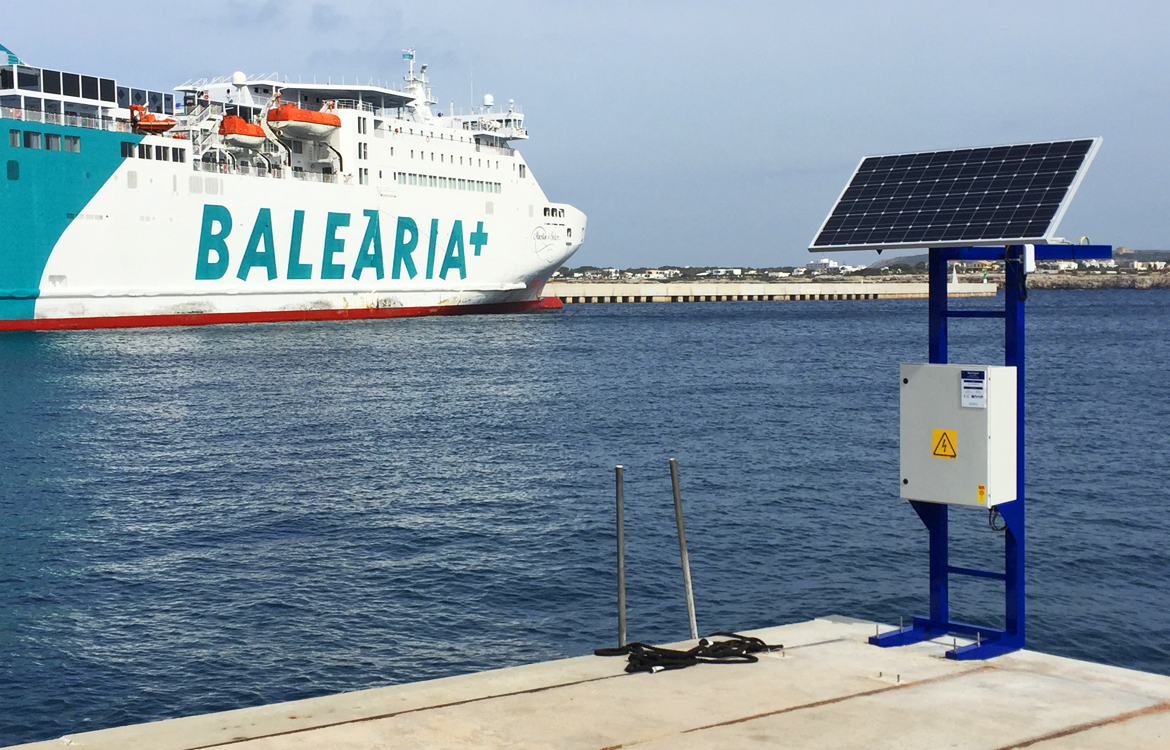 Darrera installs 2 wave and tide sensors in the outer port of Ciutadella –  Son Blanc