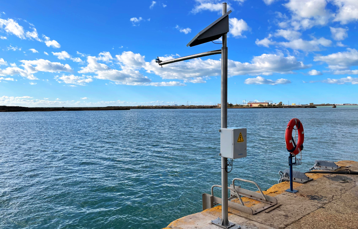 Darrera lleva a cabo la instalación y puesta en funcionamiento de un mareógrafo en Bahía de Cádiz para Navantia