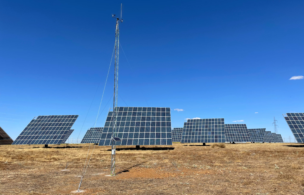 Darrera carries out the installation and commissioning of 6 wind stations model 3R AWS100 in 2 photovoltaic power plants Darrera carries out the installation and commissioning of 6 wind stations model 3R AWS100 in 2 photovoltaic power plants