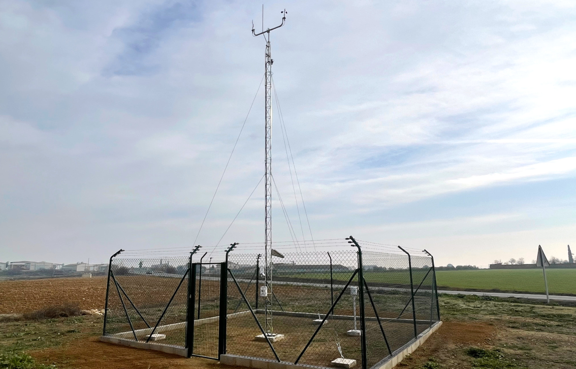Darrera instala una estación meteorológica municipal de altas prestaciones 3R AWS100 en Menàrguens Darrera instala una estación meteorológica municipal de altas prestaciones 3R AWS100 en Menàrguens